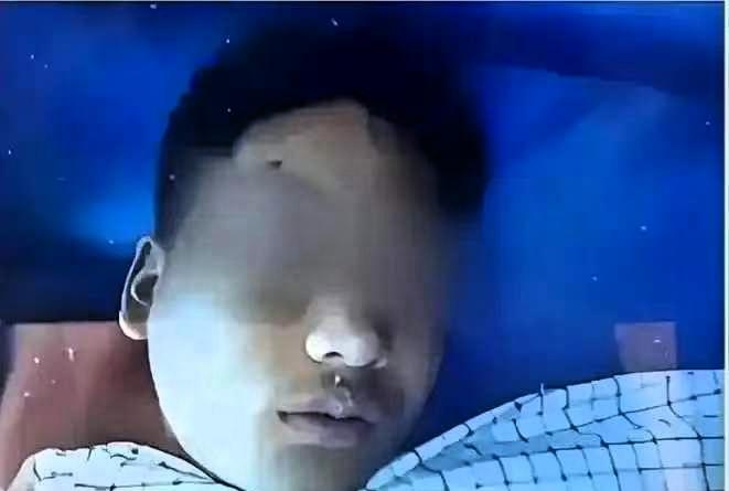"命是你给的，你要就收回去好了！"2017年发生在河北沧州乡村的这起人伦悲剧，平