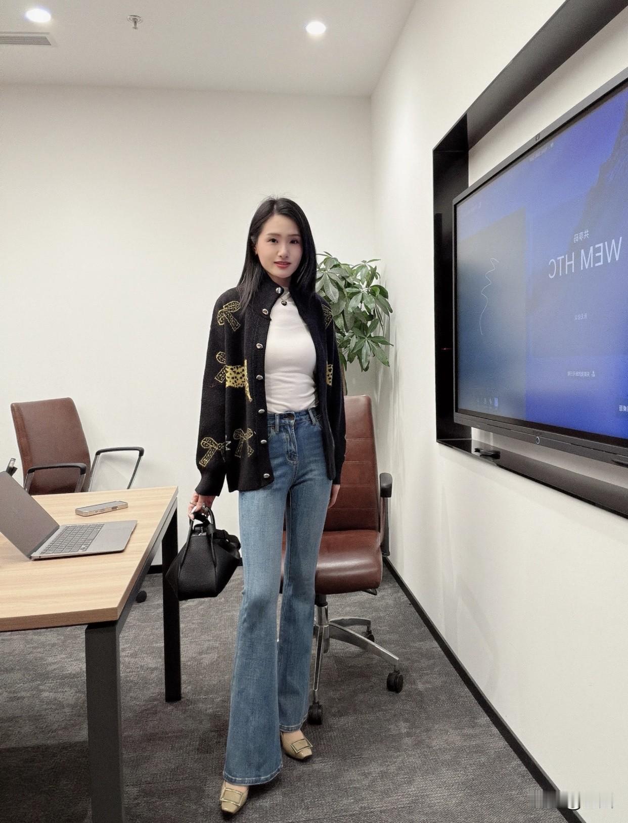 高跟鞋＋复古毛衣+牛仔裤，温暖又时尚！