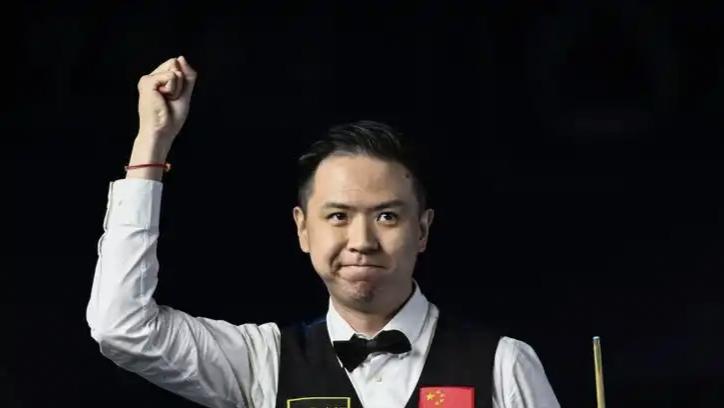原来中国斯诺克球员不能取胜是因为我关注的太多！肖国栋振臂庆贺自己再一次杀入武汉
