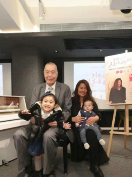 他是叶帅的女婿，78岁再次结婚，81岁妻子给他生了个女儿，84岁又给他生了个儿子