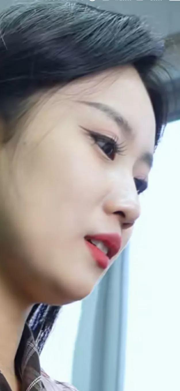 她是谁，怎么也想不起来了