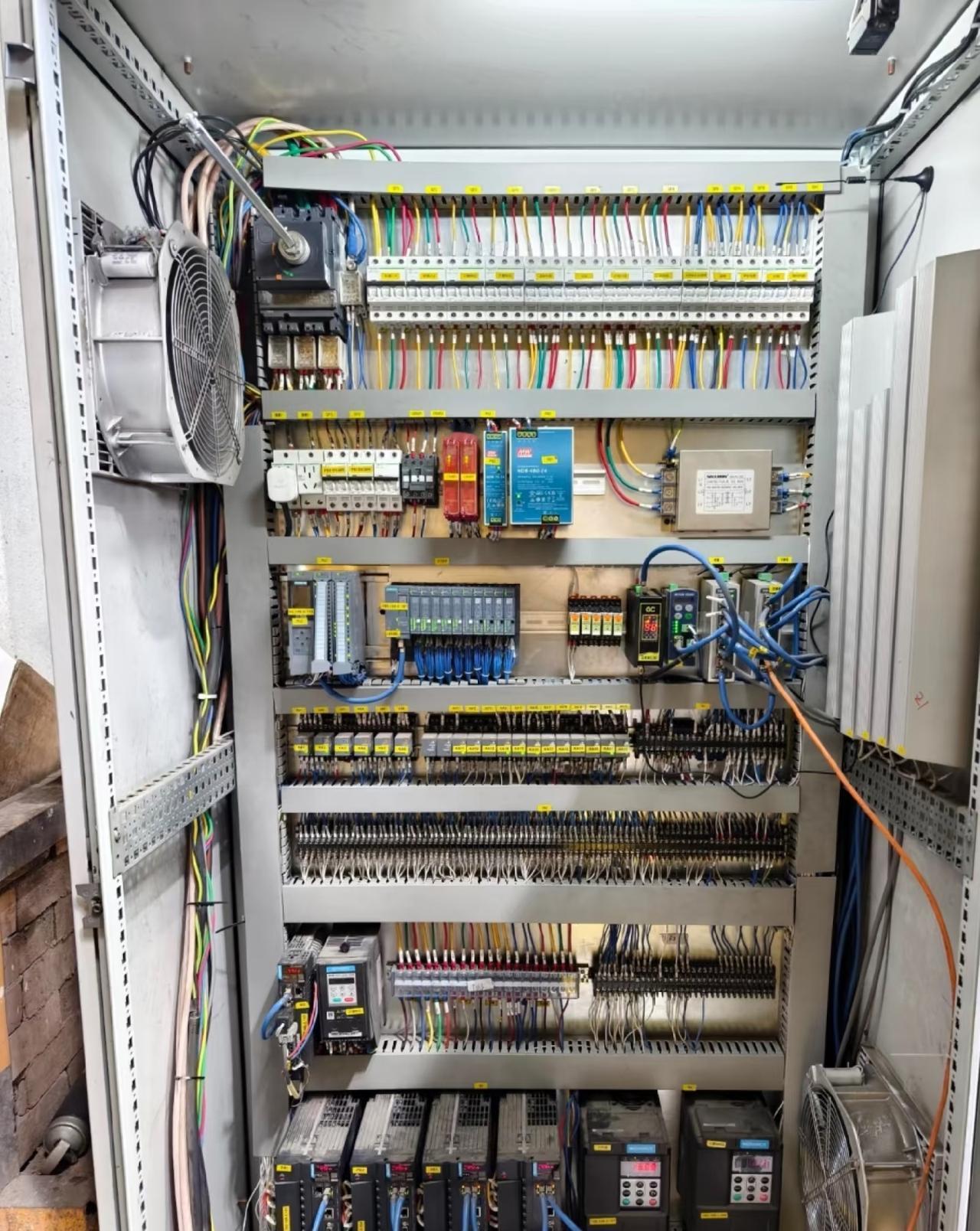 我报2000元是不太便宜了，现这行业太卷了，还有人报1000元，也有人报1500