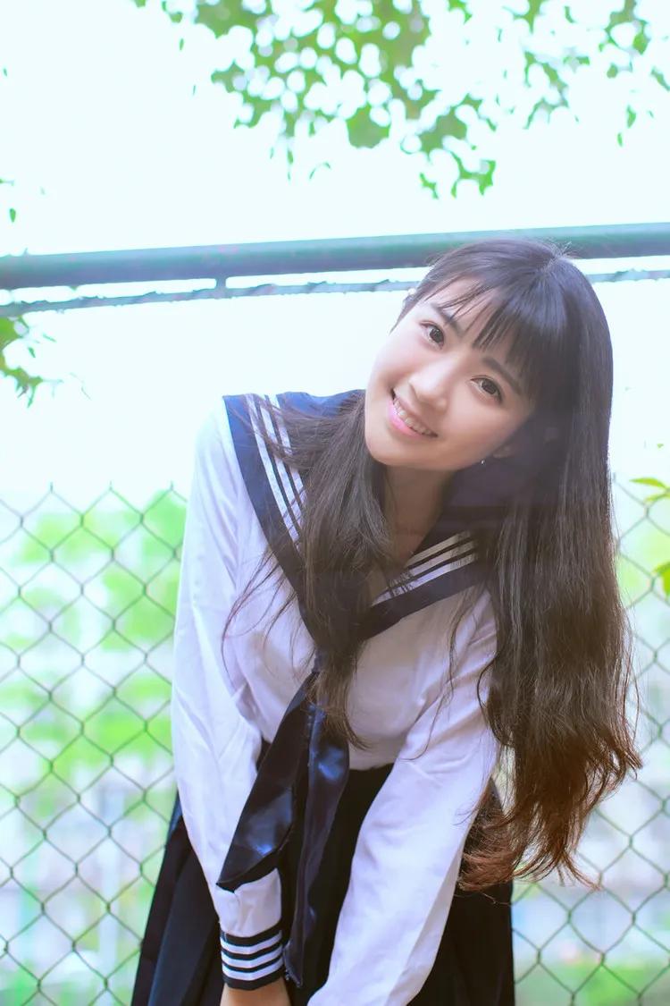 如何看待现在女大学生被包养这件事情？其实现在很多女大学生都在被包养的状态，只是很