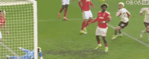 以前没发现，咪咕的解说员苏东是个人物！诺丁汉森林主场被利物浦97分钟绝杀后，苏东