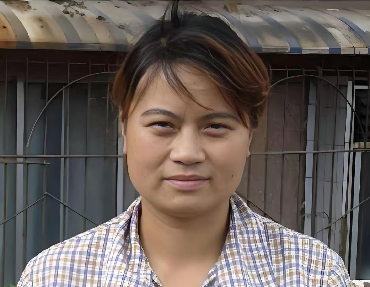 1999年，贵阳一妈妈说去给双胞胎女儿买生日蛋糕，却一去不返！俩孩子等到天黑不见