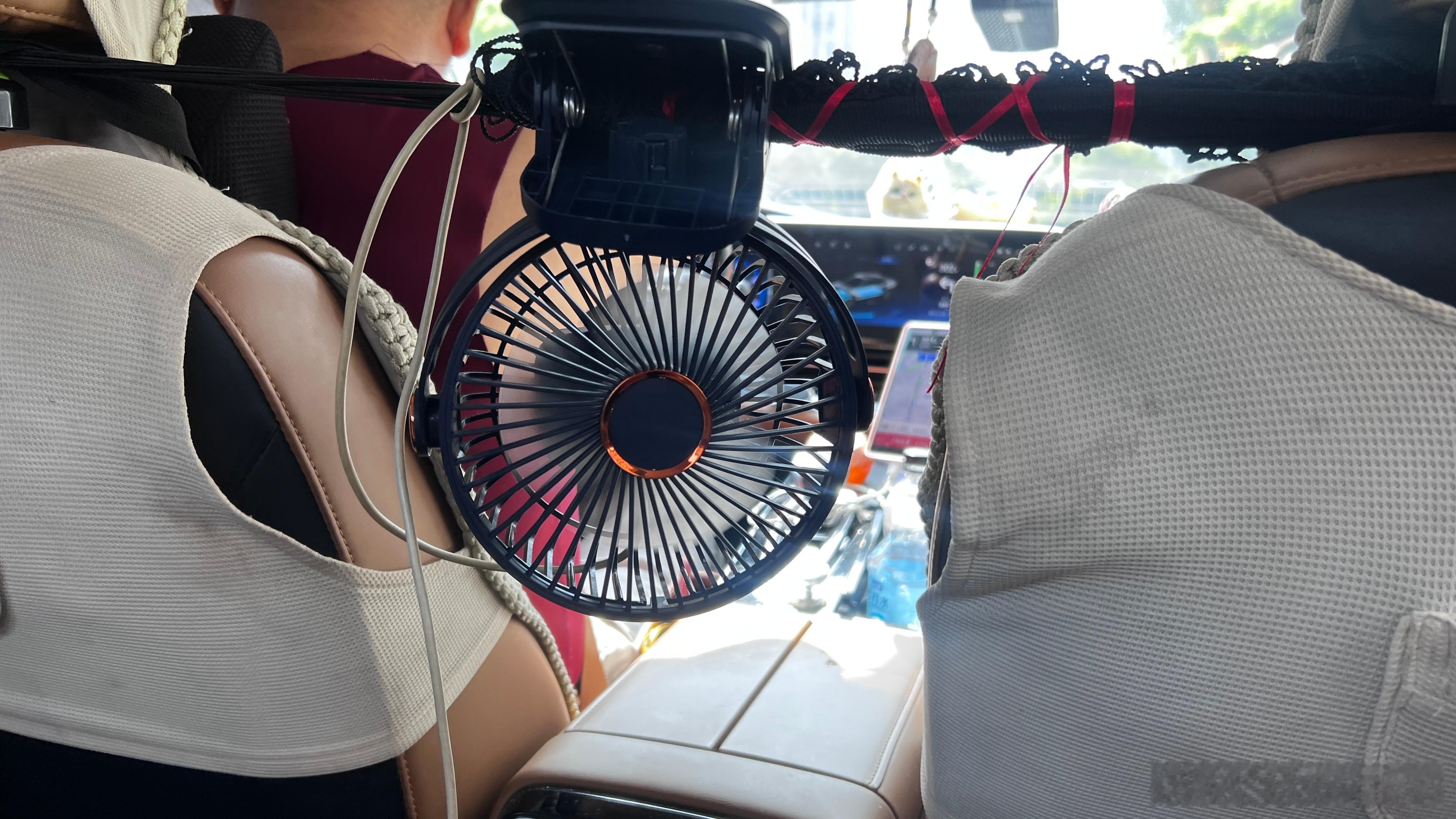 真是救了命了武汉太热了​​​