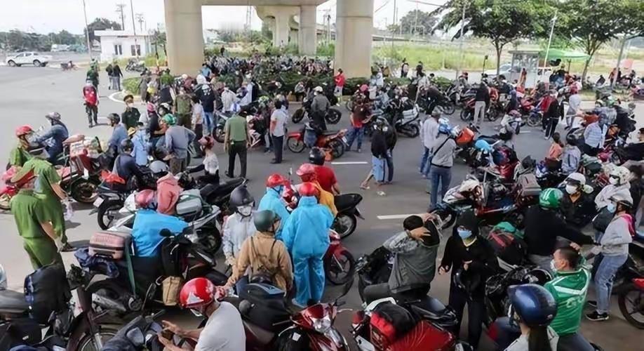 亚洲第一个倒下的国家即将出现，曾比肩中国，如今在走日本的老路。别急着翻白眼，这句