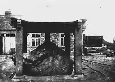 被日本掠夺的唐碑重宝，理应归还中国这唐碑是唐鸿胪井碑，1908年被日军掠走藏于