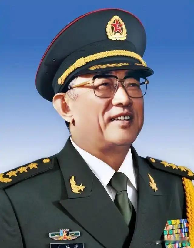 他曾任邓小平同志秘书、办公室责任人，长达40多年。53岁任军委主席办公室主任。6