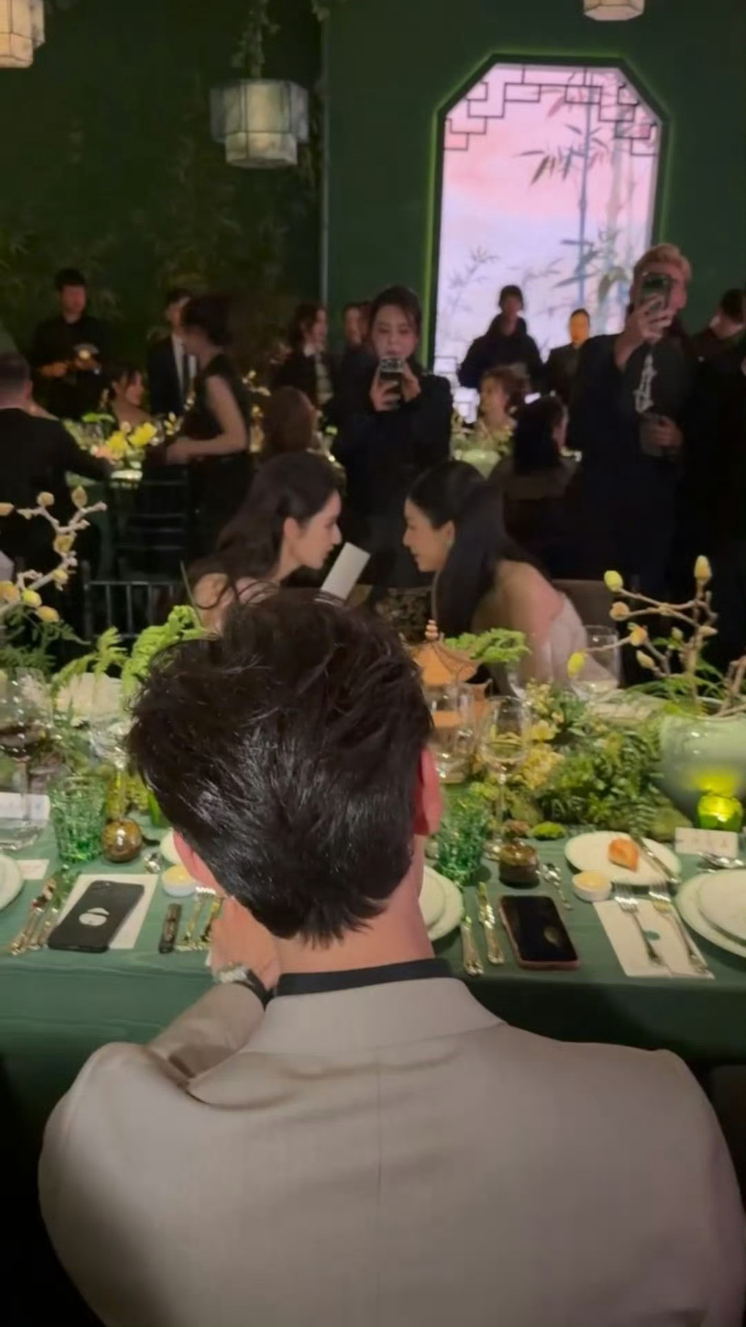 周也王玉雯陈星旭星光大赏同款姿势3.0来了