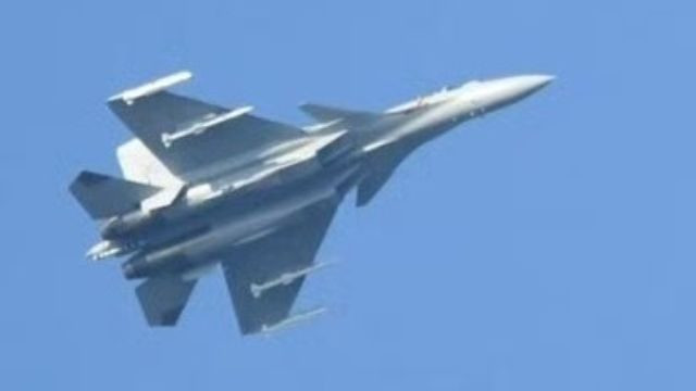 日本读卖新闻报道，歼15雷达照射和锁定日本空自F-15J时，双方战机处于超视距范