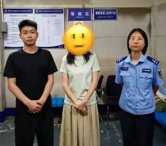 骂张桂梅？昆明一女网友被拘10天！云南昆明，微博女号"正义使者小黄梨"——黎某