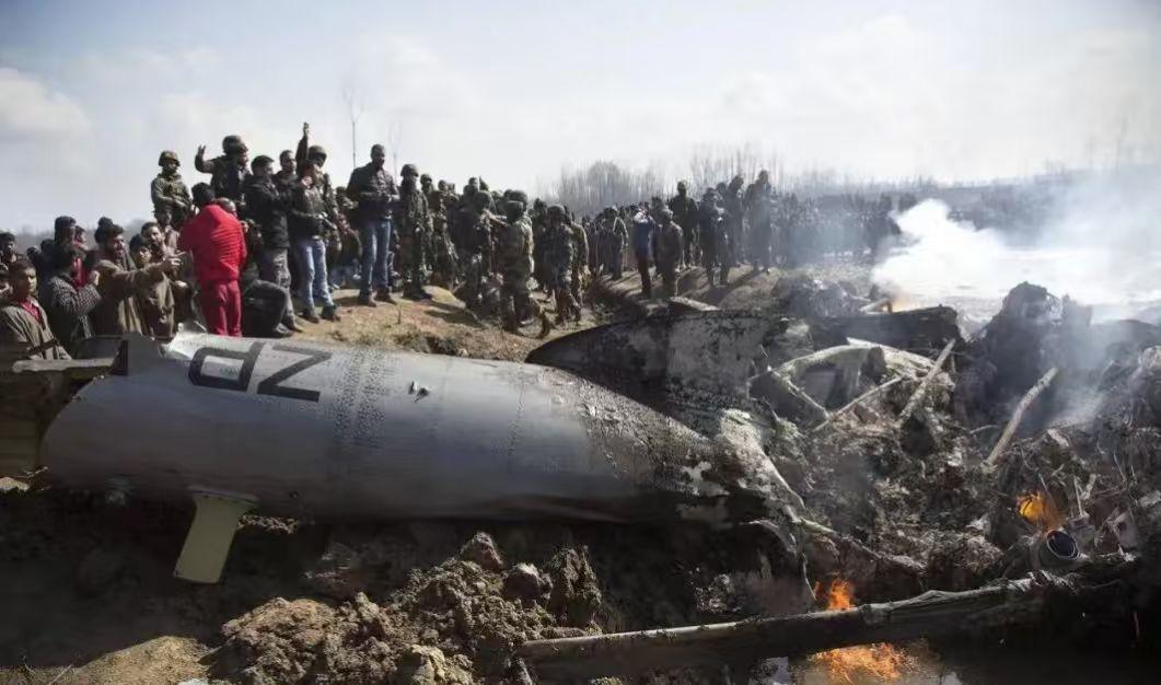 在经历了长达25年之久的“缓步推进”后，始于2001年的印度国产先进中型五代机计