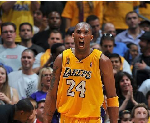 【经理:未来两周科比不会复出湖人不再组豪华阵容】11月11日报道：湖人总经理米