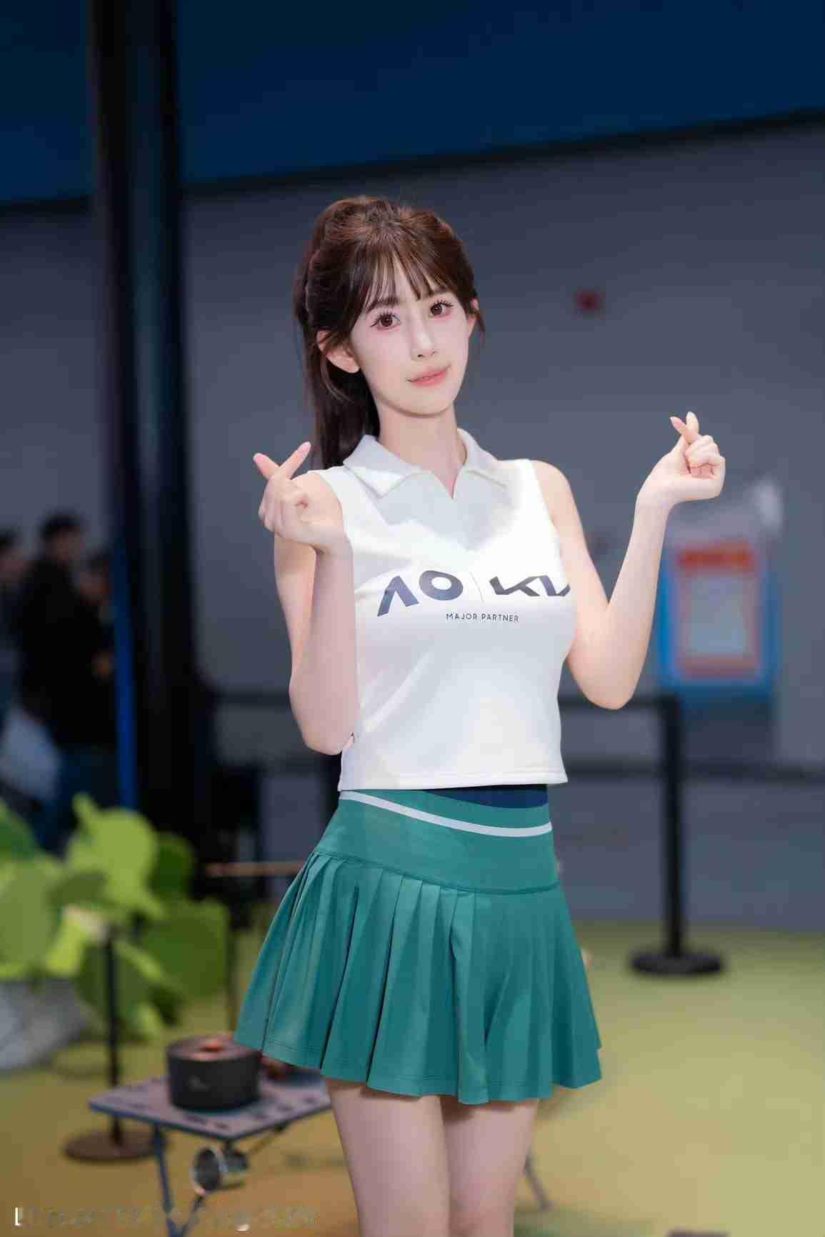 车模：小哈娜带定位晒今日生活我的今日状态：😁轻松愉快我这里的天气：☀️晴天