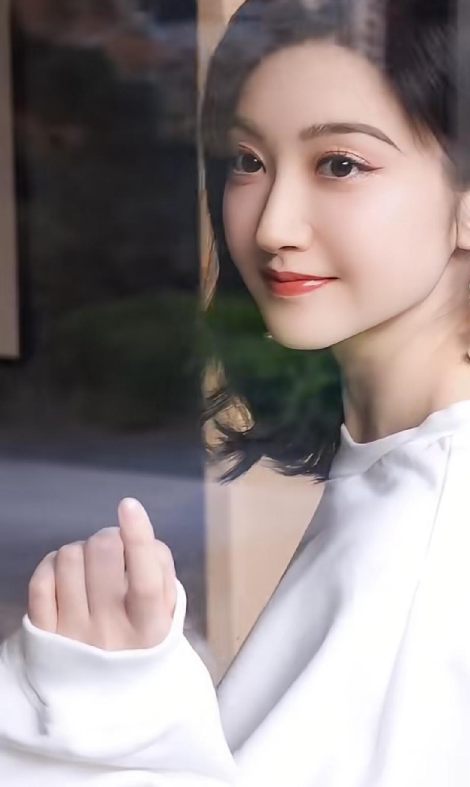 景甜好纯真无邪，怪不得能有豪掷千金的历任男友们她脸上的“婴儿肥”加懵懂干净的
