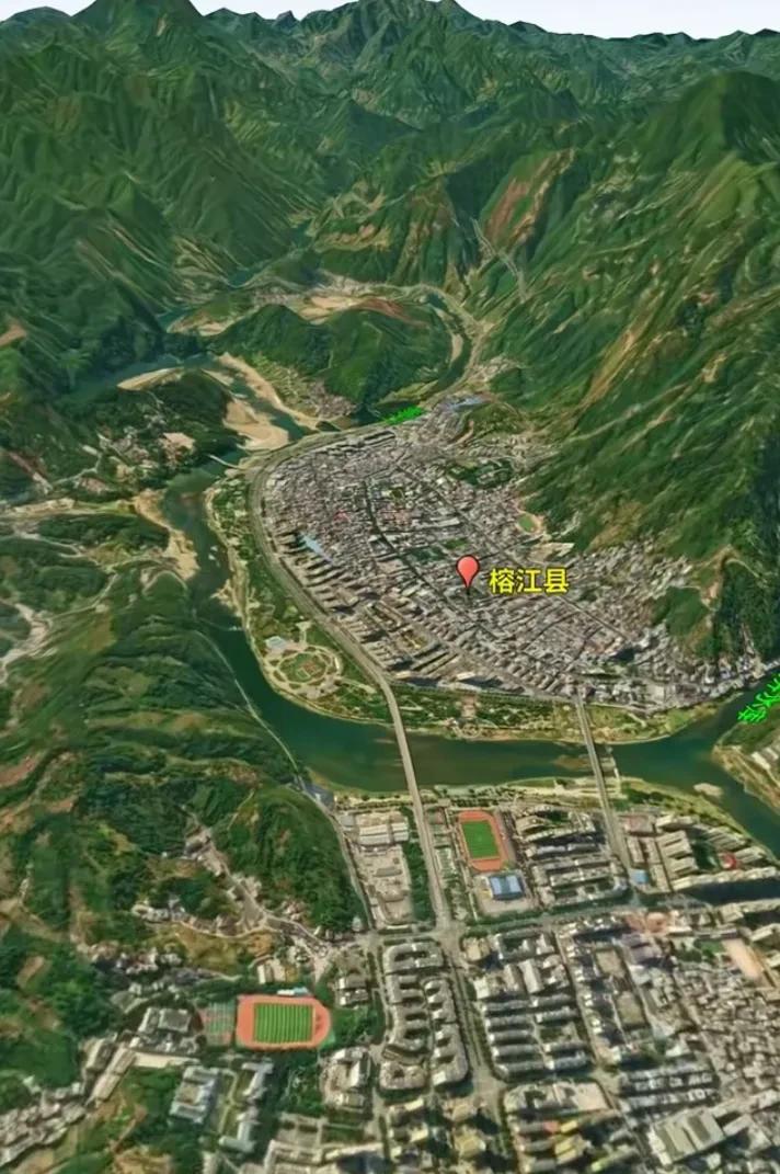 榕江县地势和很多山区县市一样，都位于山间洼地，不同的是榕江县还紧邻着都柳江等河流