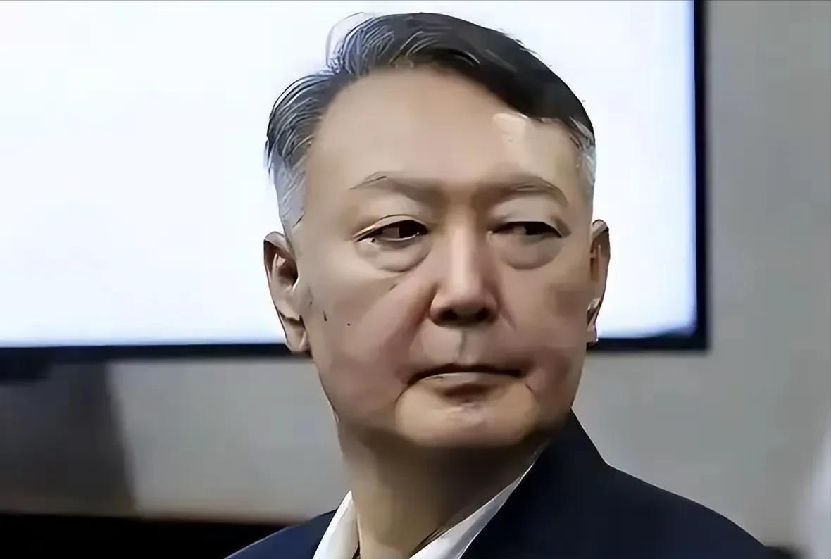 当地时间4月14日，首尔中央地方法院发生了韩国历史上让人挺难受的一幕：前总统尹锡