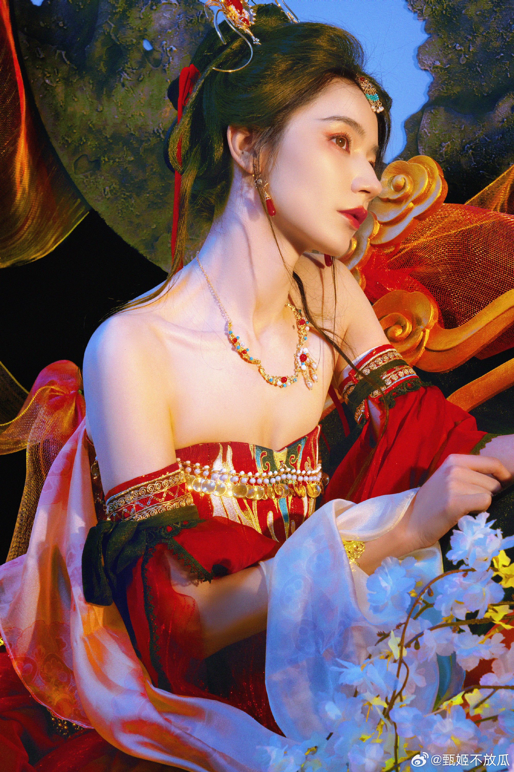 浪姐7买股代斯代斯浪姐7金瓜这届有代斯，她好漂亮，浓颜系美女，就是一直没火起来