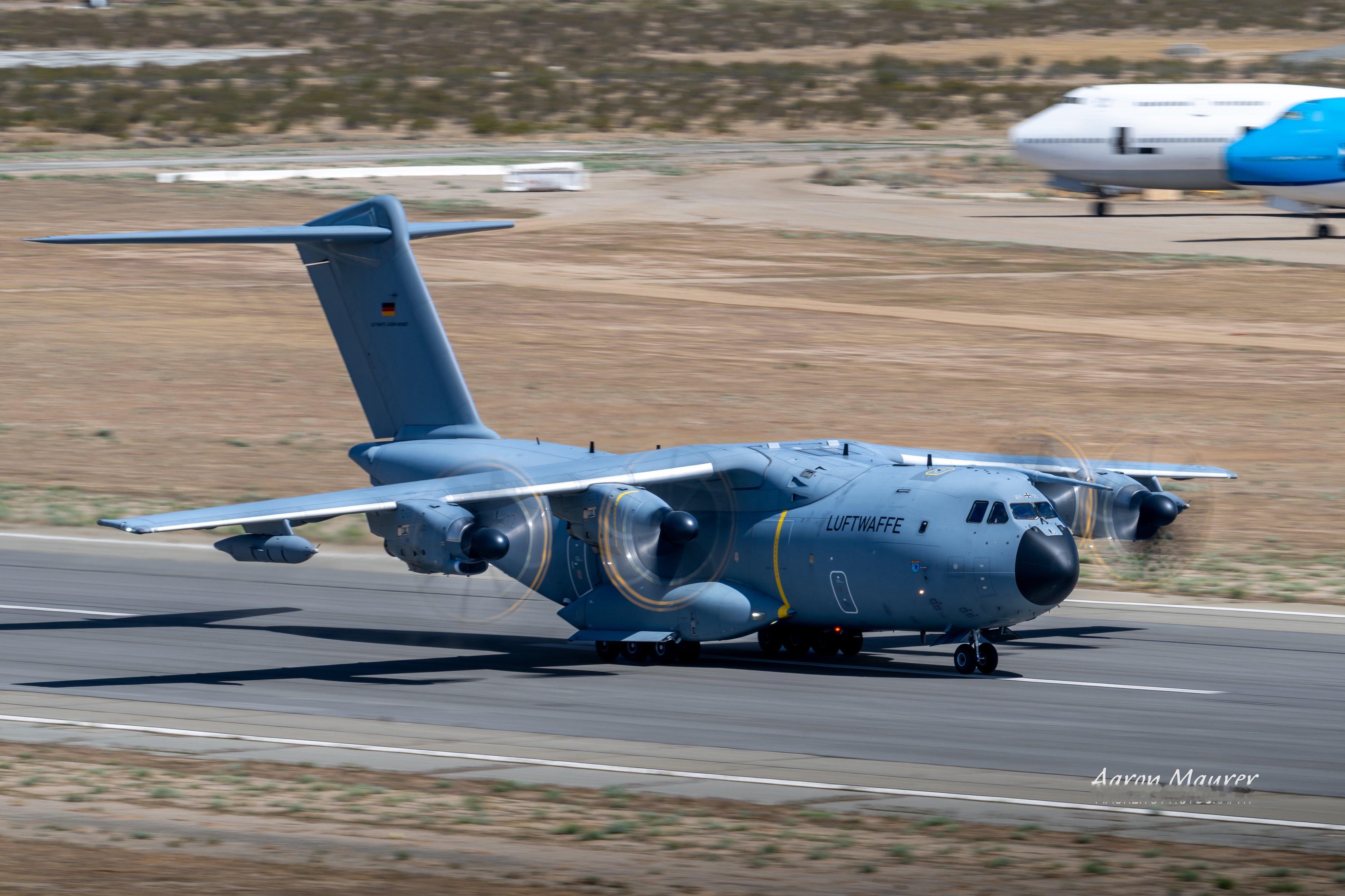 德国空军A-400M飞离莫哈维航空航天港​​​
