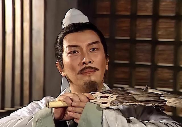 夷陵战败蜀汉几近覆灭！诸葛亮三步走，攒足兵甲稳住南方疆土！公元227年春，诸葛