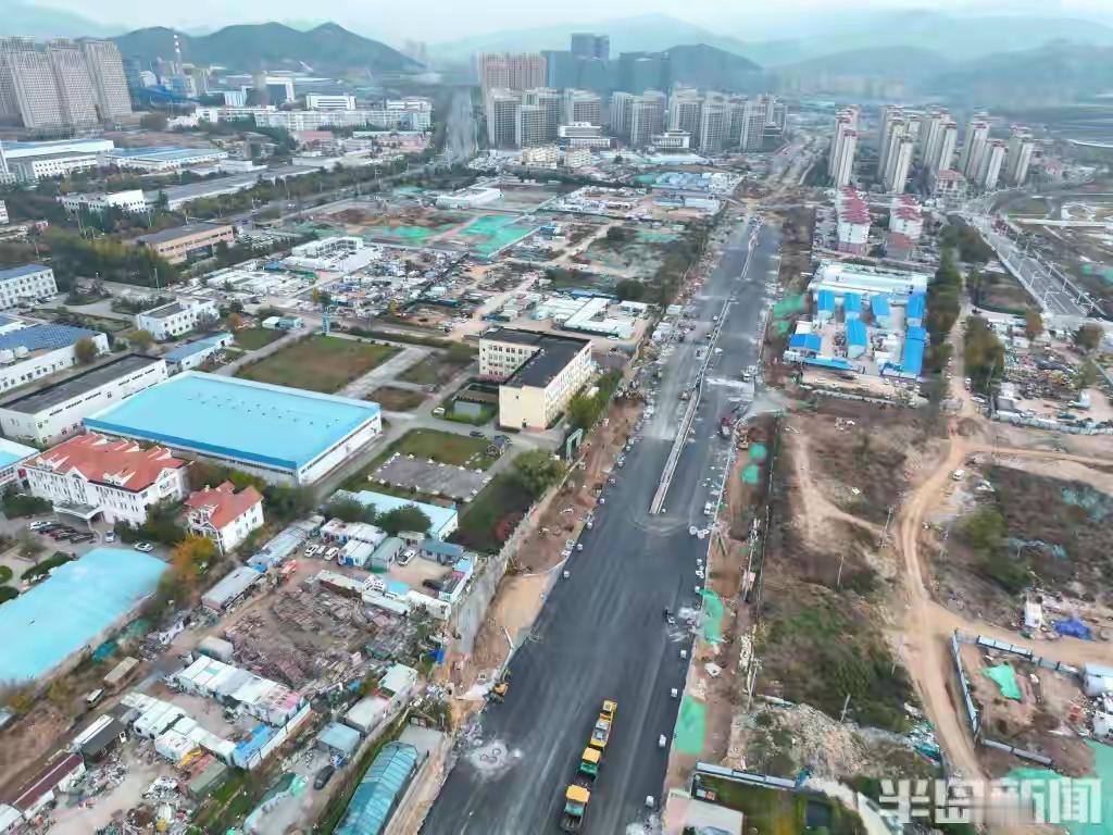 青岛人等了十年的交通大动脉即将打通！从老城区到崂山松岭路一路畅通，双向11车道震