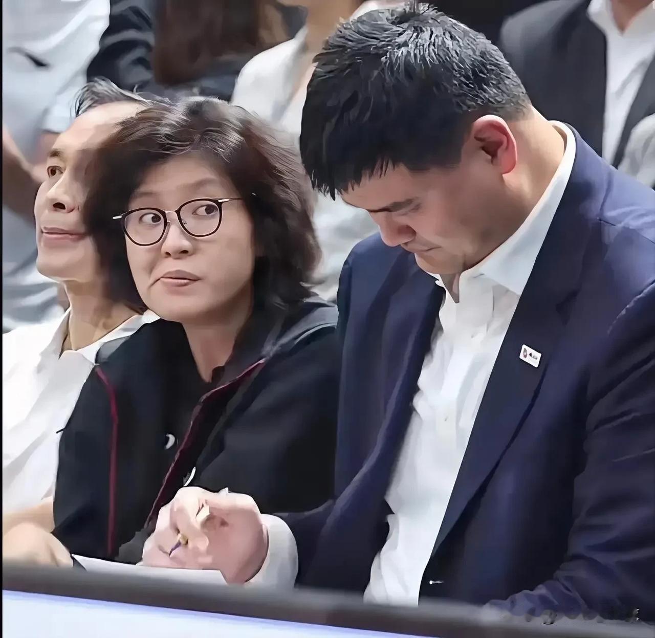 中国女篮五大富婆：1、叶莉——标准富婆2、李梦——隐形富婆3、韩旭——隐