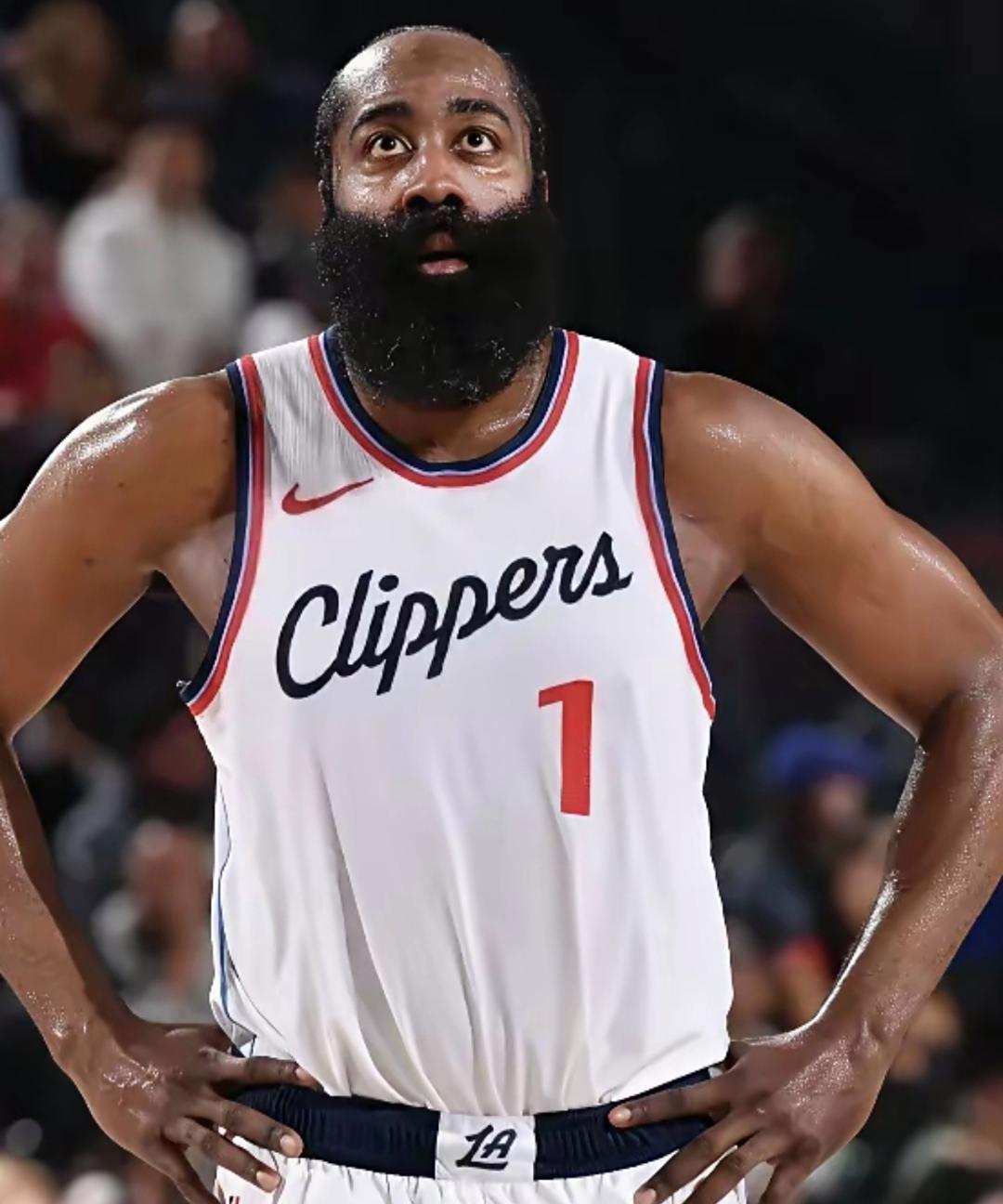 现役NBA球员都谁获得过得分王？1次得分王：詹姆斯，东契奇，亚历山大2次得分