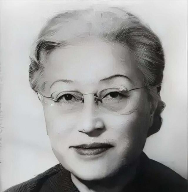 1971年，84岁的蒋介石收到了前妻陈洁如的遗书，书信中寥寥数语，道尽了