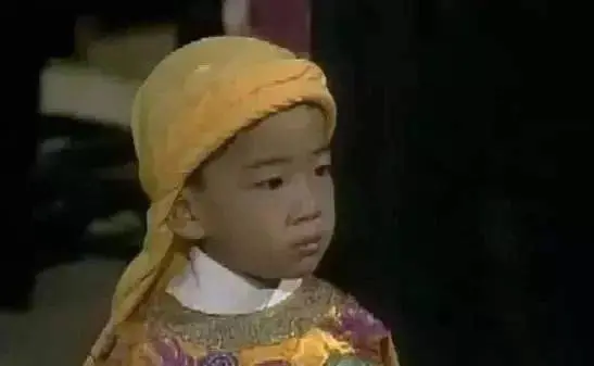 洪秀全的长子叫洪天贵福，他在天京里生活了10多年，过着锦衣玉食的生活，甚至在9岁