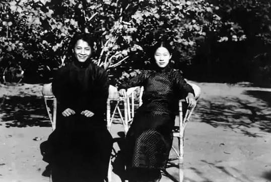 1932年，大才子钱钟书暗恋“燕大校花”赵萝蕤，可赵萝蕤却嫌弃钱钟书小家子气，转