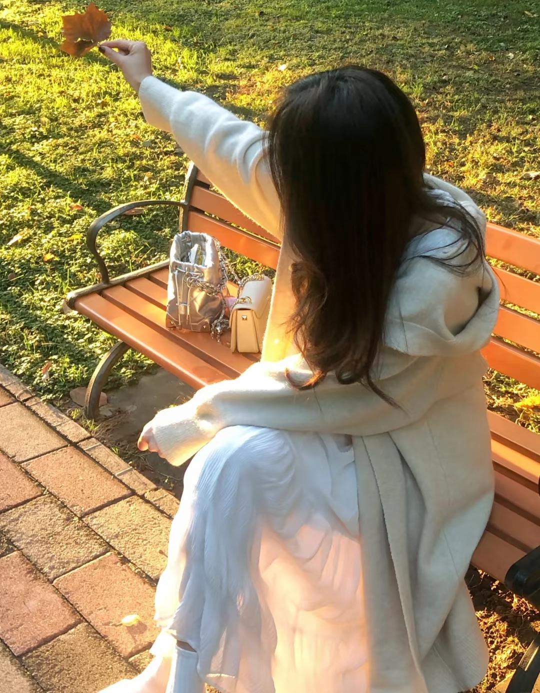 公公住院花6万，大姑姐掏5万，我们拿1万，报销的5万婆婆全塞给了我们。老公和婆婆