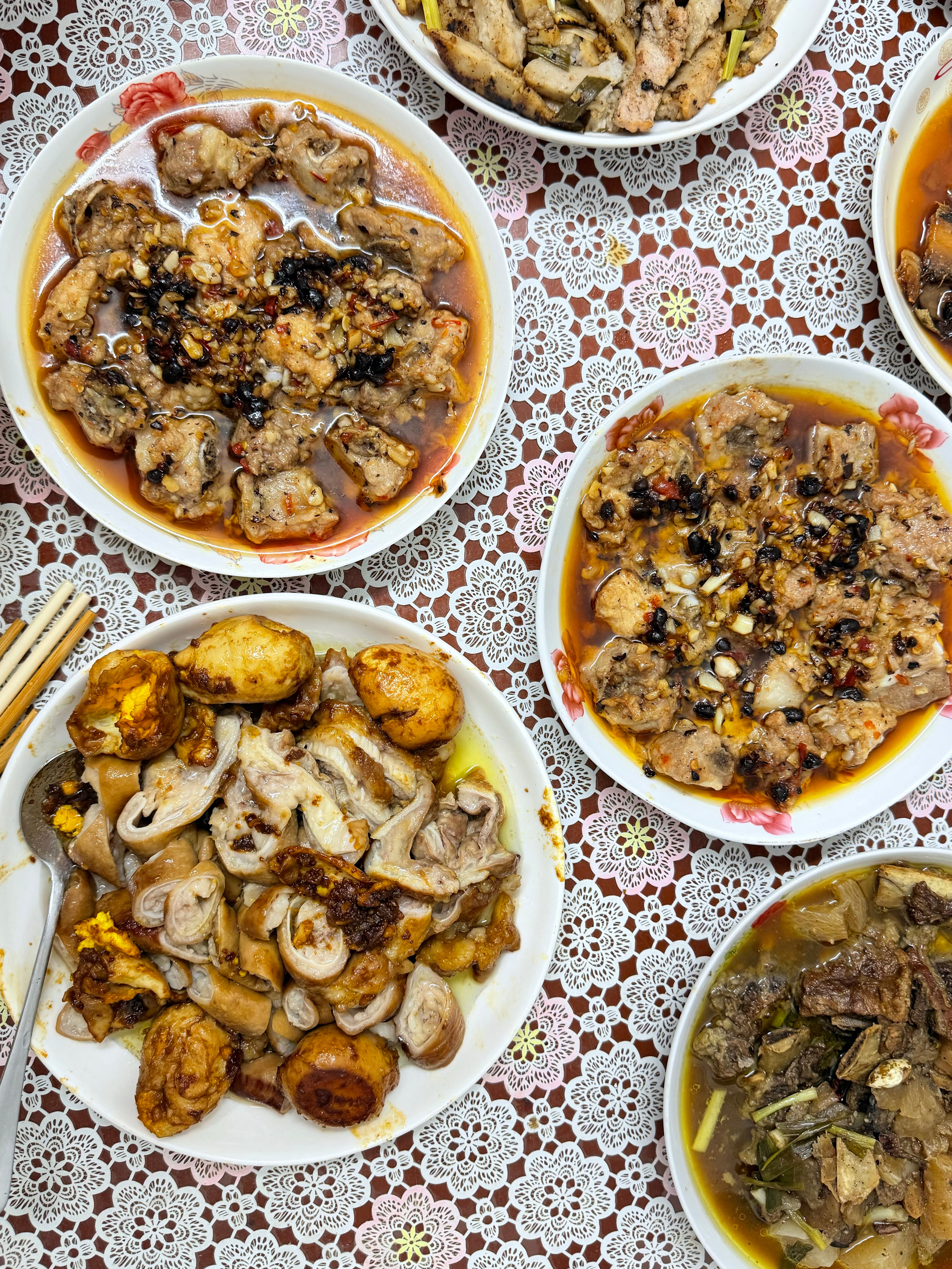 今天中午吃猪大肠，还有豆豉排骨😘​​​