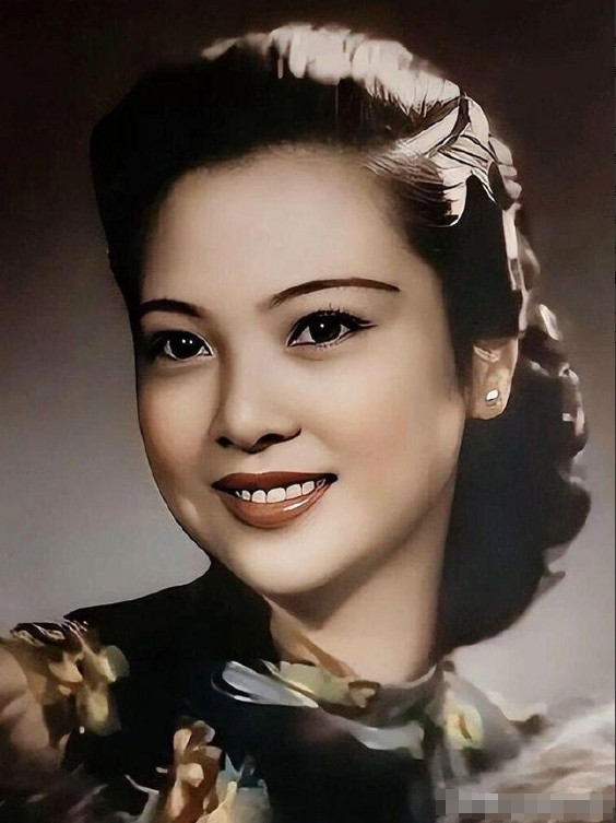 1956年，毛人凤突然暴毙在台北家中，几天后，他的妻子向影心，没等丧期结束，提着