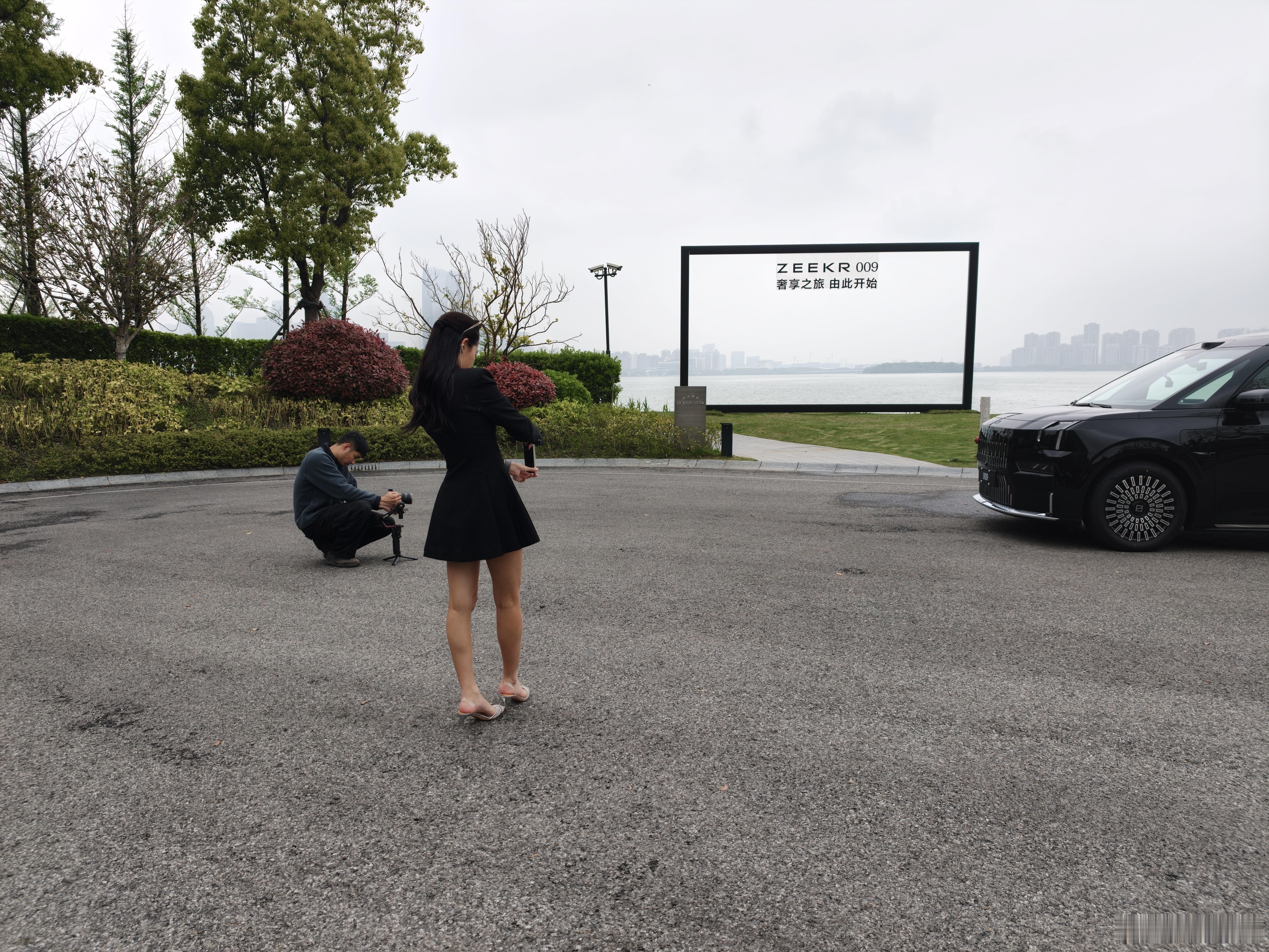 遇到了认真工作的真人好美呀