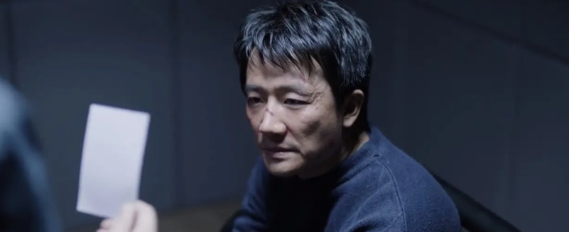 《命悬一生》是我看到过最无聊的迷雾剧。1，徐庆利一个老师，不去考大学，而田宝珍