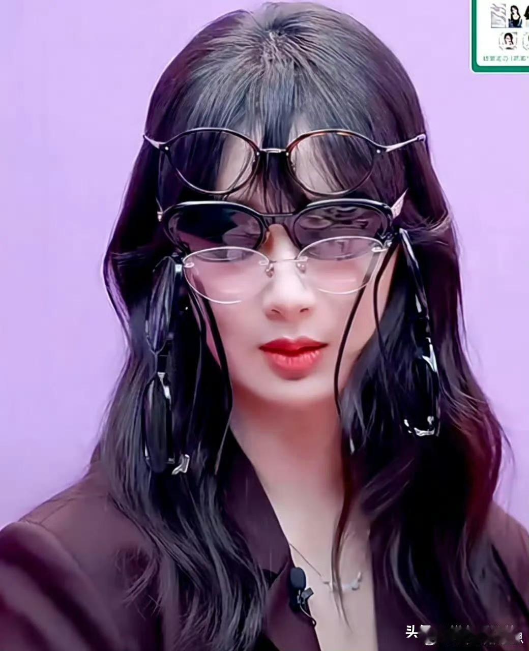 要我说杨紫即使演技不好也会红因为她可以走综艺咖路线，她真的挺搞笑的，很多时候