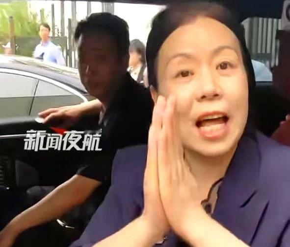 熊磊再提热气球，直指有人丢人。为几千块钱，那副嘴脸真难看。直播时聊到兴头