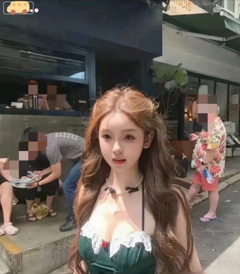 王思聪不玩网红了。他女朋友开淘宝店做到50万粉丝，坚持不直播不联名，连评论区都