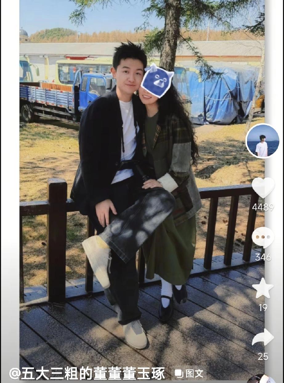 董董刚刚发了动态，说了五一放假回了东北老家，还解释了为什么把董礼貌的视频都隐藏了