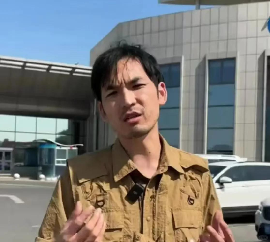 铁头就是吃了没文化的亏。这行肯定是收钱的，但不能直接收。就跟消防一样，你不能