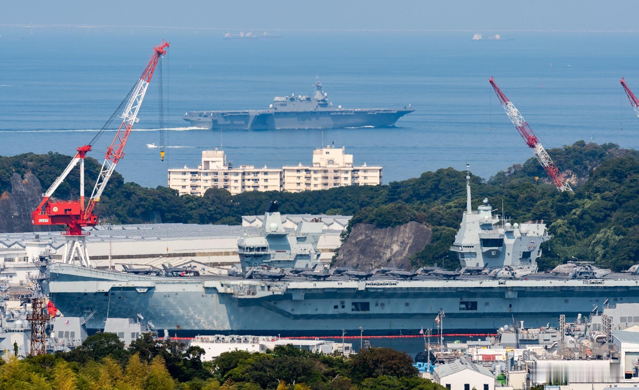 加贺今天驶离横须贺，出港时与威尔士亲王同框海自动态英国海军​​​