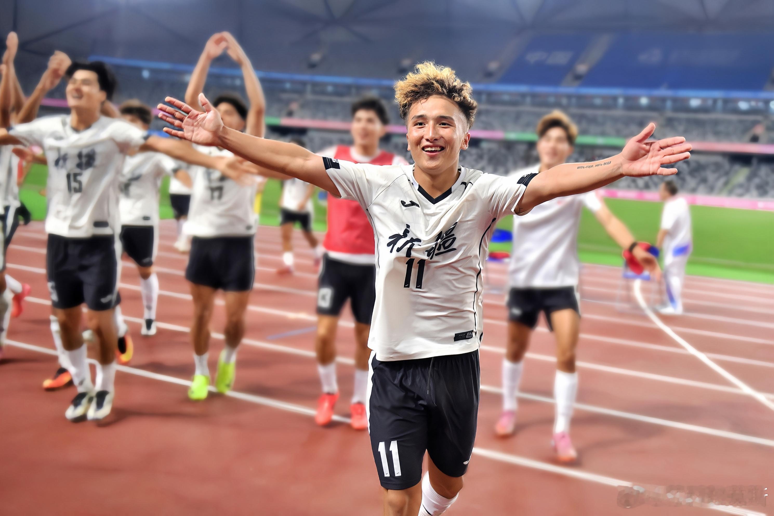 河南队【转会】U21球员艾克拜尔•吾斯曼正式加盟河南足球俱乐部。艾克拜尔20