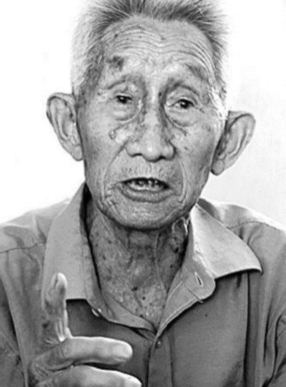 1937年11月，吴士良给日军杀鸡，血溅得满地都是，一胖鬼子大声呵斥：“刺死他！