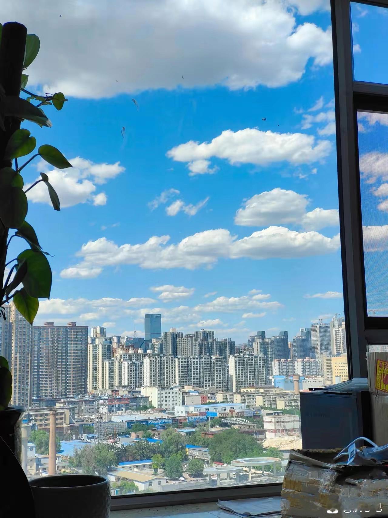 奉劝各位，千万别不为自己留后路。我一男同事今年45岁，辞职的时候特别潇洒，说受