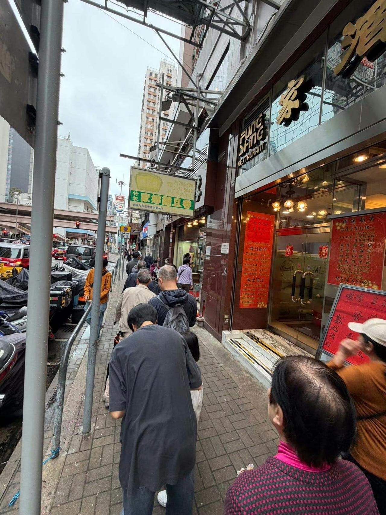 比起小熊饼干，香港最难买到的手信，是这个蛋卷