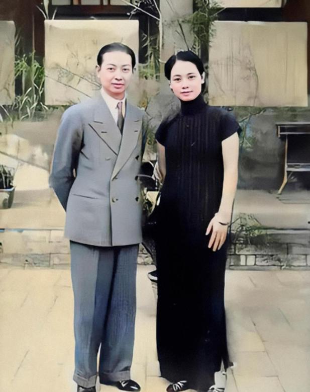 1921年，27岁的梅兰芳娶16岁的福芝芳，娶亲当晚，他没有入洞房，转身去了原配