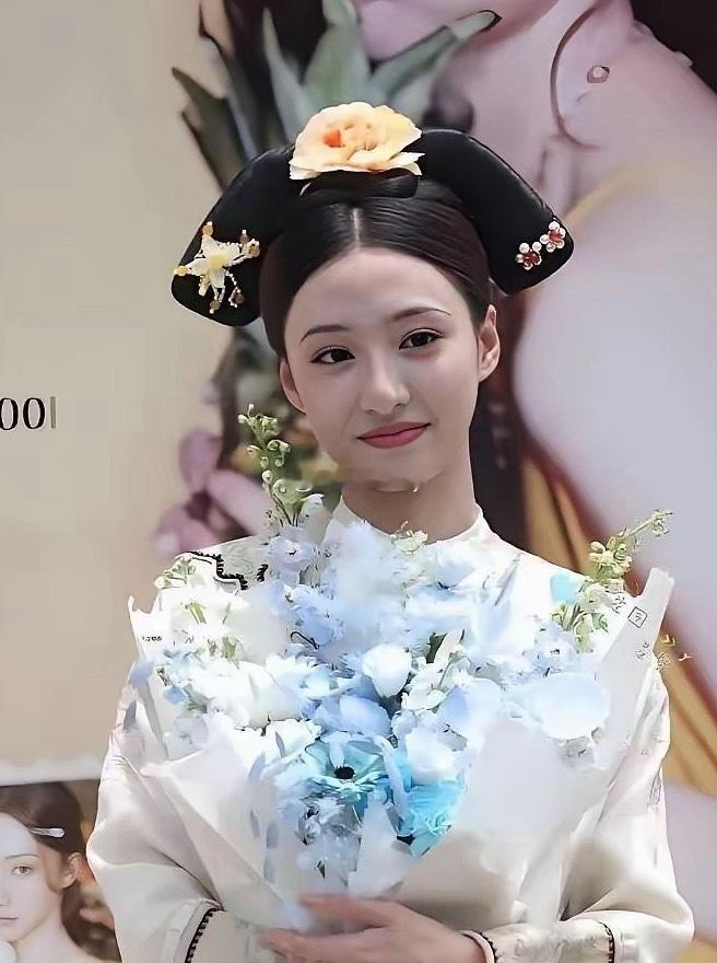 她都开始拍短剧了啊