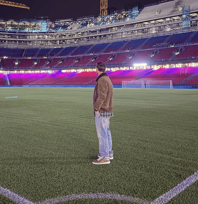 RAC1: 梅西联系了诺坎普施工方, 施工方通知了俱乐部并放人