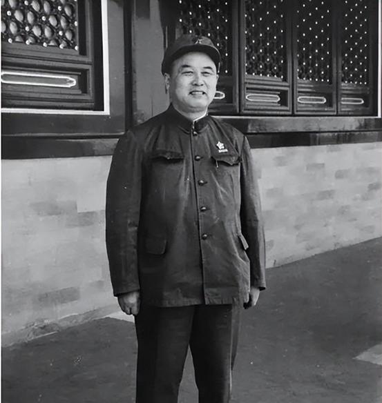 这两位少将任省委书记，被提拔到军委工作，主席：地方职务不能免“1968年初春的